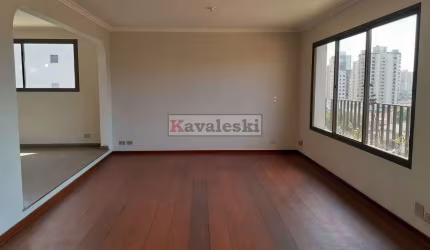 Apartamento 4 dormitórios, sendo 3 suítes bem distribuído em 230 metros quadrados!