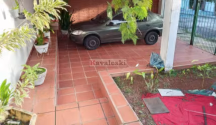 Casa Térrea com 3 dormitórios quintal / jardim/ Edicula / AC Propostas