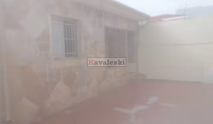Casa totalmente terrea, nas proximidades do metrô Saúde, facil acesso, prox. a supermercados, shoppi