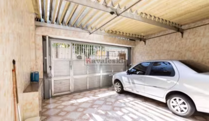 Sobrado reformardo 2 dormitórios 2 vagas quintal - Imperdível