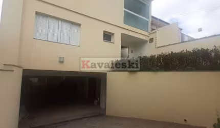 SOBRADO 4 SUITES - QUINTAL - 12 VAGAS DE GARAGEM- MIOLO DO  JARDIM DA SAÚDE
