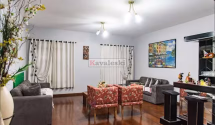Sobrado Ipiranga com 3 suítes e 5 banheiros e 3 vagas à Venda, 278 m² .