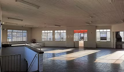 Excelente salão comercial no bairro Santa Terezinha!