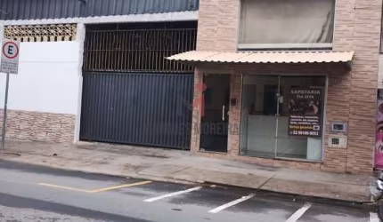 Excelente Galpão/Loja em Santa Terezinha.