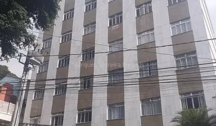 Excelente quarto e sala na Marechal Deodoro!