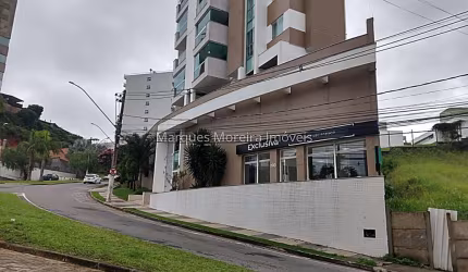 Ampla loja no bairro Estrela Sul
