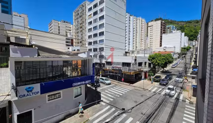 Viva no coração do Centro de Juiz de Fora, com todo o espaço e conforto que você merece!