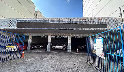 Excelente Galpão no Centro da cidade.