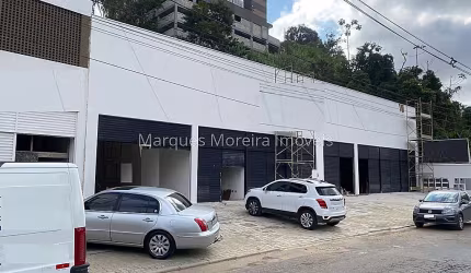 Excelentes Lojas no Teixeiras.