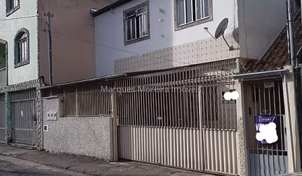 Casa para venda no bairro Jardim de Alá.