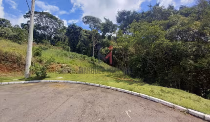 Terreno de 990 m² no Condomínio Portal do Aeroporto