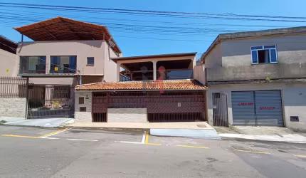 Casa espetacular no bairro Democrata