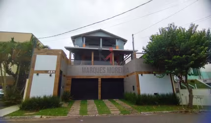 Excelente e ampla casa no Residencial São Lucas
