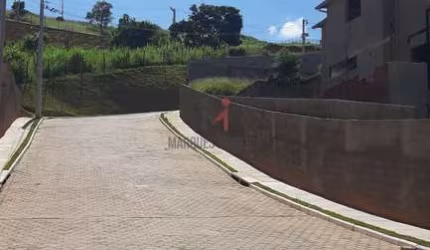 Lote em condomínio