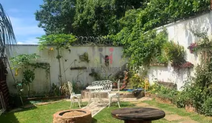 Encante-se com esta casa em condomínio fechado em Juiz de Fora!