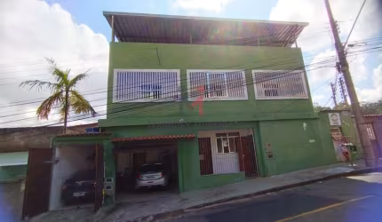 Casa ampla e confortável no Bairro de Lourdes