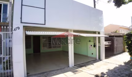 Casa com 4 quartos à venda na Rua Fernando de Souza Costa, 479, Fazendinha, Curitiba, 330 m2 por R$ 750.000