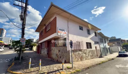 Casa com 5 quartos à venda na Rua Moreira César, 1843, Pio X, Caxias do Sul por R$ 690.000
