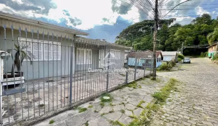 Casa com 3 quartos à venda na Rua José Tomé, 255, São José, Caxias do Sul por R$ 800.000