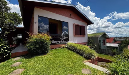 Casa com 3 quartos à venda na Marieta Germani, 94, Nossa Senhora de Fátima, Caxias do Sul por R$ 575.000