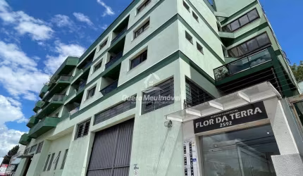 Sala comercial com 3 salas à venda na Avenida Ruben Bento Alves, 2592, Universitário, Caxias do Sul por R$ 450.000