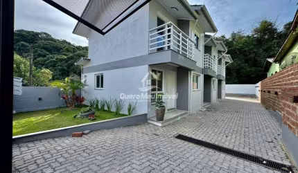 Casa com 2 quartos à venda na Rua José Arlindo Fadanelli, 851, Esplanada, Caxias do Sul por R$ 289.000