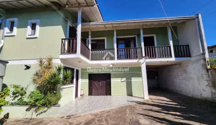 Casa com 3 quartos à venda na Maria Dalpian Arus, 24, Diamantino, Caxias do Sul por R$ 650.000