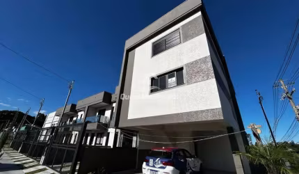 Casa com 2 quartos à venda na Ivonne Lucia Triches dos Reis, 1203, Bela Vista, Caxias do Sul por R$ 570.000