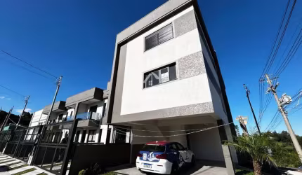 Casa com 2 quartos à venda na Ivonne Lucia Triches dos Reis, 1202, Bela Vista, Caxias do Sul por R$ 390.000