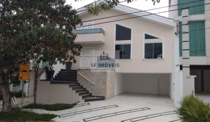 Excelente sobrado à venda, 247m², 3 dormitórios, 2 suítes, no Granja Olga 2.