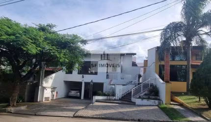 Ótima casa, assobradada, 3 dormitórios, 1 suíte, à venda no Granja Olga 1