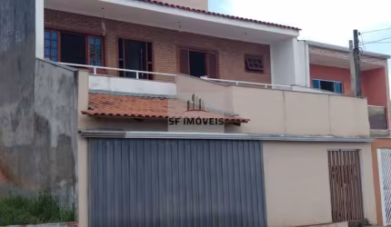 Bela casa de 214m², 3 dormitórios, 1 suíte, à venda, no Jardim Prestes de Barros