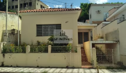 Casa térrea, em terreno de 284m², para venda ou locação no bairro da Barcelona