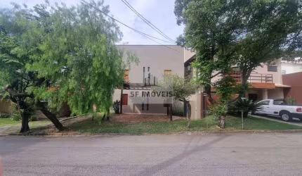 Ótima casa de 305m², 5 dormitórios, para alugar ou vender, no Granja Olga 1