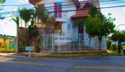 Excelente sobrado de 595m², 5 dormitórios, 4 suítes, para locação, Jd Pagliato