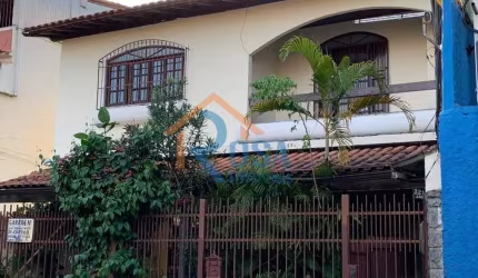 Excelentes Casas à venda 03 quartos Centro São Gonçalo/RJ.