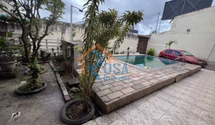 Casa à venda 03 quartos, piscina no Centro de São Gonçalo/RJ.