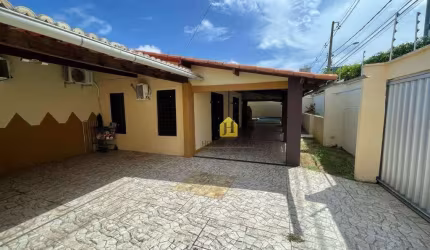 Casa com 3/4 em Capim Macio