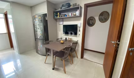 Apartamento para Venda em Teresópolis, Tijuca, 2 dormitórios, 1 suíte, 3 banheiros, 1 vaga