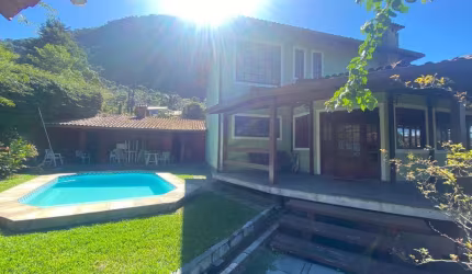 Casa em Condomínio para Venda em Teresópolis, Carlos Guinle, 4 dormitórios, 1 suíte, 3 banheiros, 4 vagas