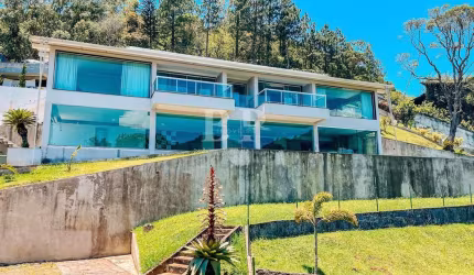 Casa para Venda em Teresópolis, Carlos Guinle, 4 dormitórios, 4 suítes, 6 banheiros, 2 vagas