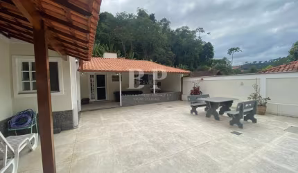 Casa em Condomínio para Venda em Teresópolis, Albuquerque, 3 dormitórios, 3 suítes, 5 banheiros, 3 vagas