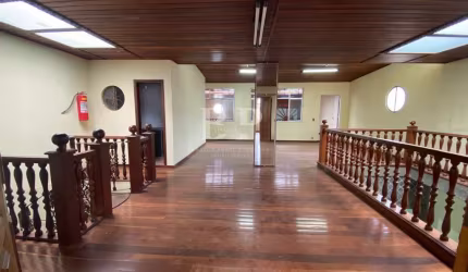 Sala Comercial para Locação em Teresópolis, Várzea, 4 banheiros