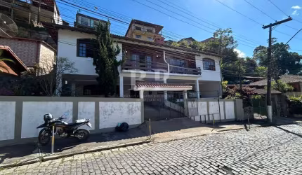 Casa Geminada para Venda em Teresópolis, Granja Guarani, 4 dormitórios, 1 suíte, 2 banheiros, 1 vaga