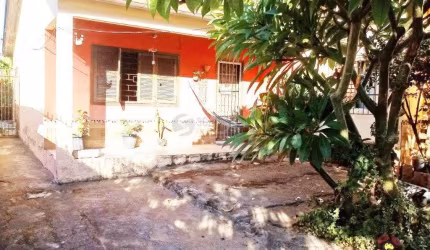 Casa para Venda - 140m², 3 dormitórios, sendo 1 suites, 2 vagas - Morro Santana