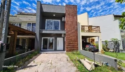 Casa em Porto Alegre, no bairro Hipica, com 3 dormitório(s), e 3 banheiros, à venda.