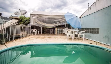 Casa para Venda - 169m², 3 dormitórios, sendo 1 suites, 4 vagas - Ipanema