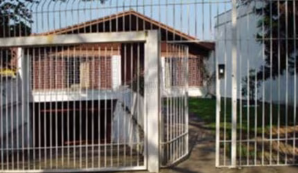 Casa para Venda - 334m², 5 dormitórios, sendo 1 suites, 5 vagas - Três Figueiras
