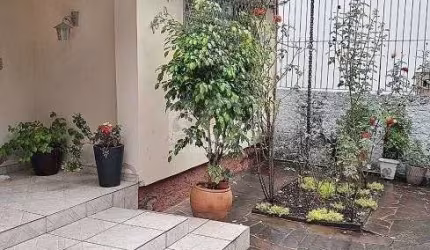 Casa para Venda - 160m², 4 dormitórios, 2 vagas - Vila Ipiranga
