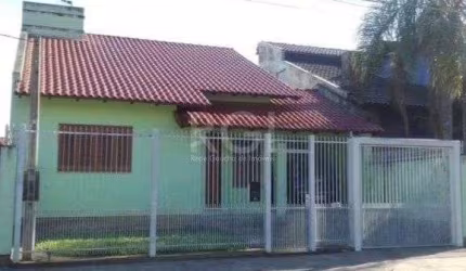 Casa para Venda - 166m², 3 dormitórios, sendo 1 suites, 4 vagas - Vila Márcia